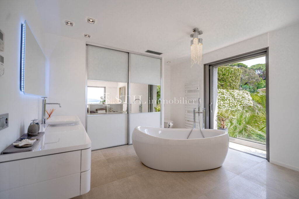 vente villa 7 Pièce(s) – 7 pièces – 5 chambres – 350.00 m²