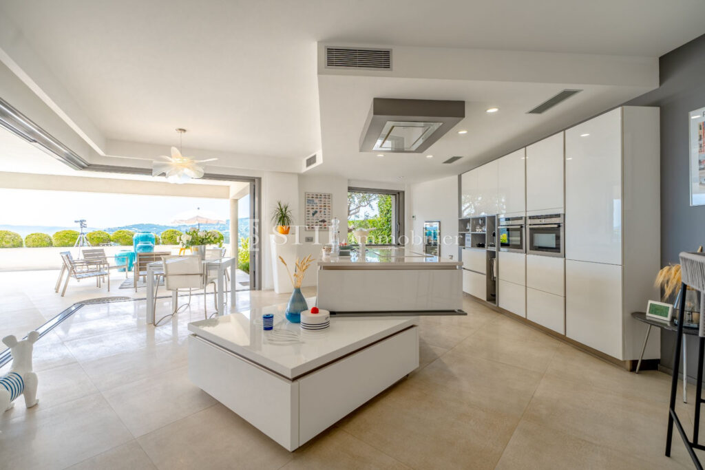 vente villa 7 Pièce(s) – 7 pièces – 5 chambres – 350.00 m²