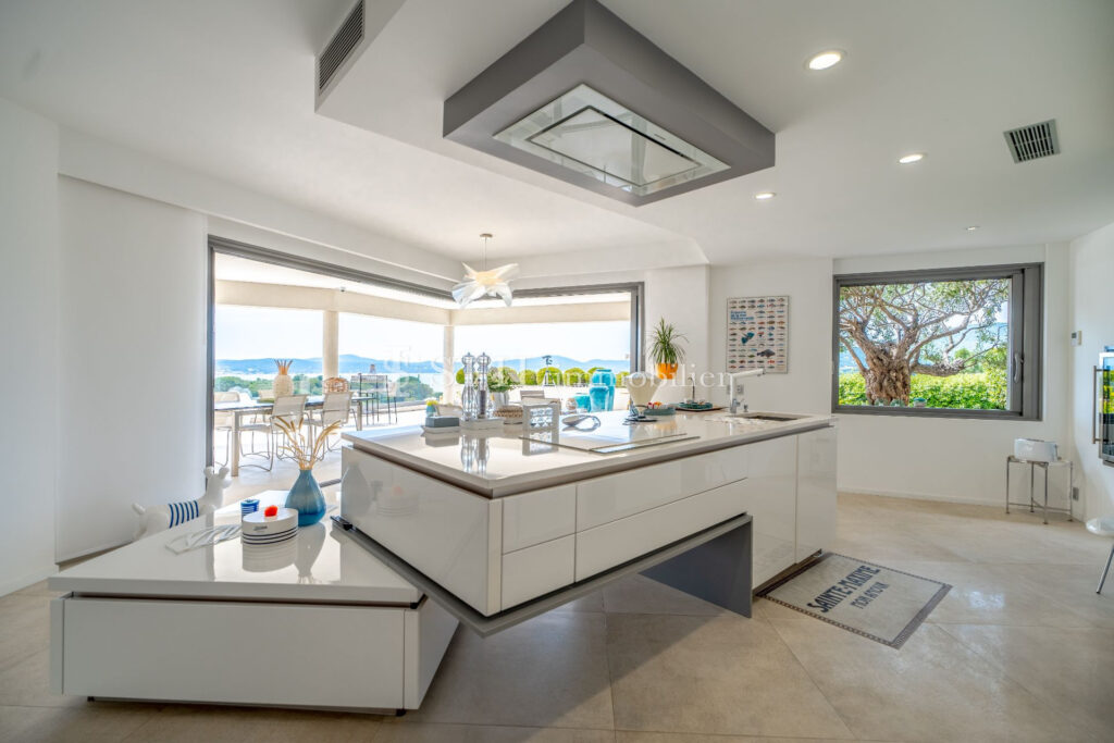 vente villa 7 Pièce(s) – 7 pièces – 5 chambres – 350.00 m²