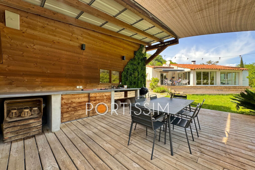 Nice Hauteur villa individuelle de plain-pied dans la nature à – 4 pièces – 3 chambres – 115.00 m²