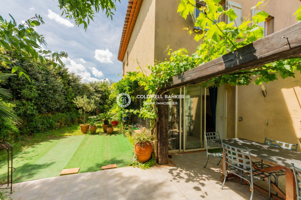 vente maison 7 Pièce(s) – 7 pièces – 6 chambres – 217.77 m²