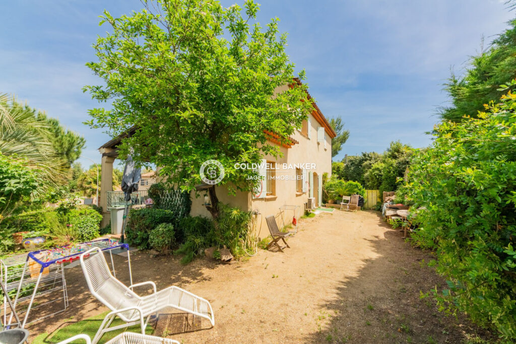 vente maison 7 Pièce(s) – 7 pièces – 6 chambres – 217.77 m²