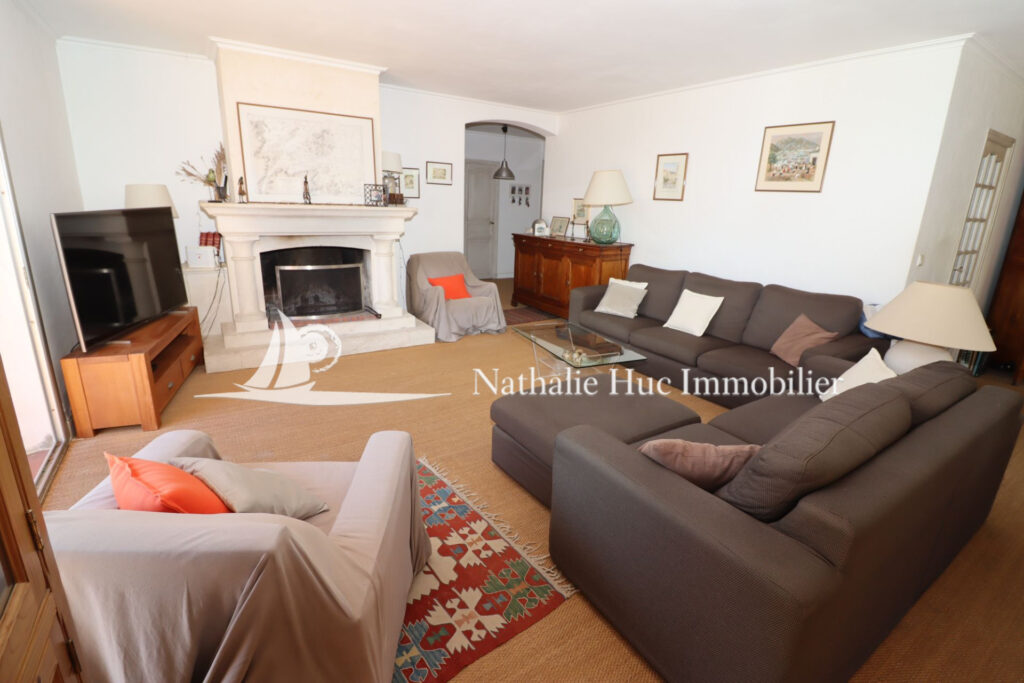 vente villa 7 Pièce(s) – 7 pièces – 5 chambres – 165.00 m²