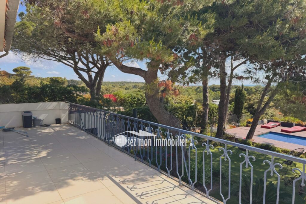 vente villa – NR pièces – 6 chambres – 260.00 m²