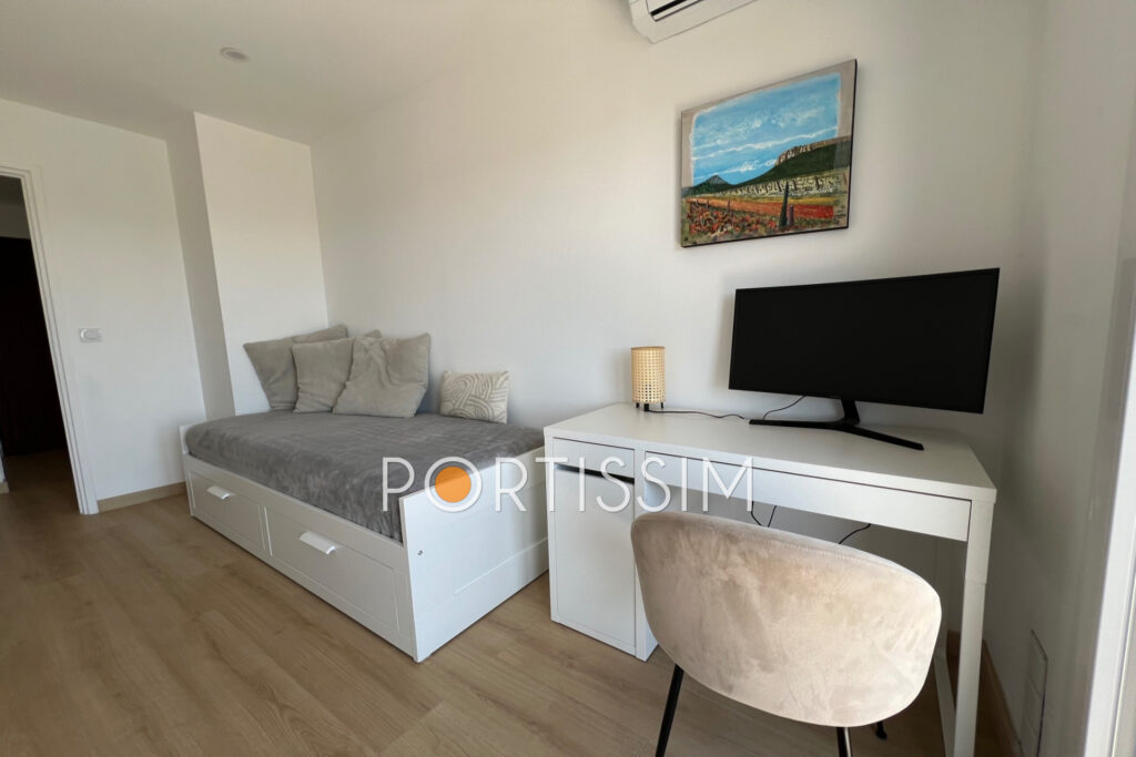 Cagnes-Sur-Mer : Appartement 3 Pièces en dernier étage à vendr – 3 pièces – 2 chambres – 56.00 m²