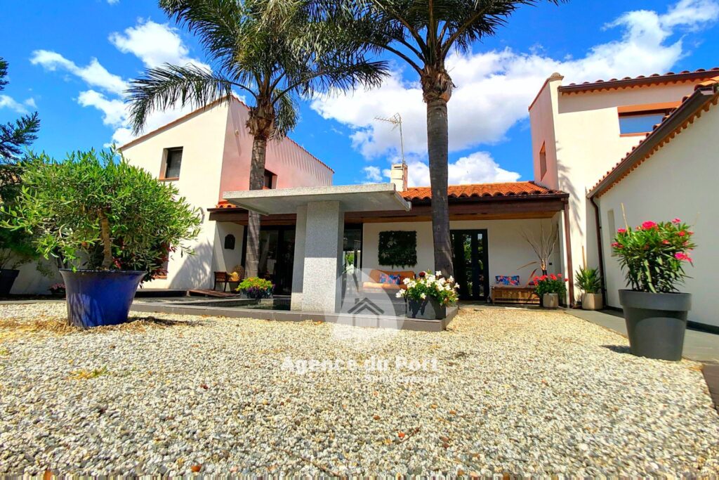 vente villa 6 Pièce(s) – 6 pièces – 5 chambres – 200.00 m²