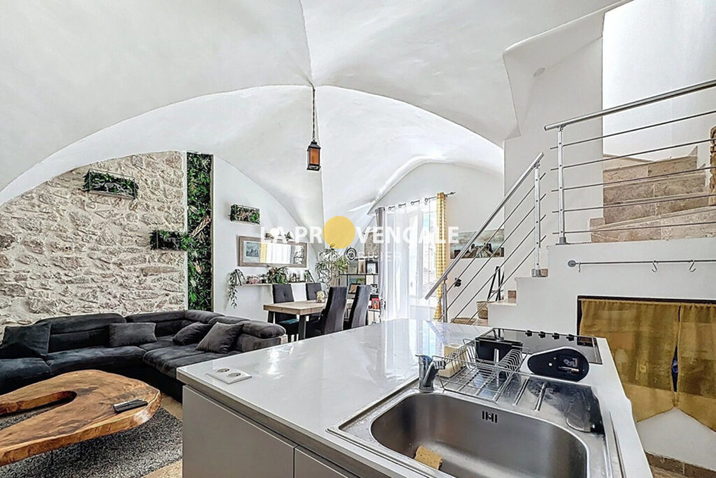 vente maison de ville 3 Pièce(s) – 3 pièces – 2 chambres – 67.90 m²