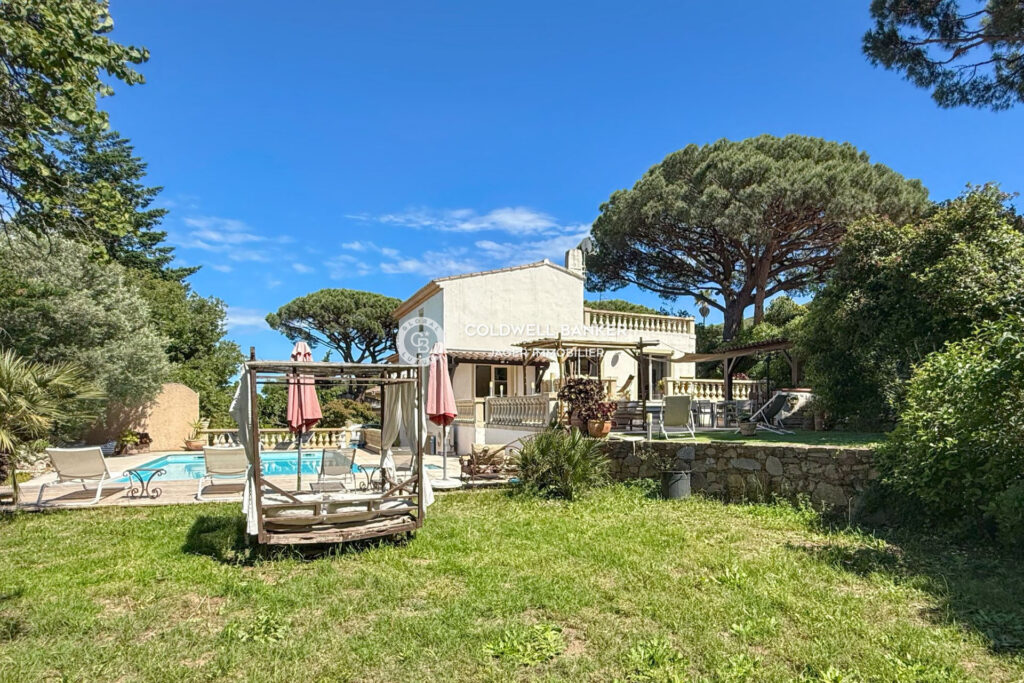 Villa 3 chambres + studio à proximité des plages – 6 pièces – 4 chambres – 206.00 m²