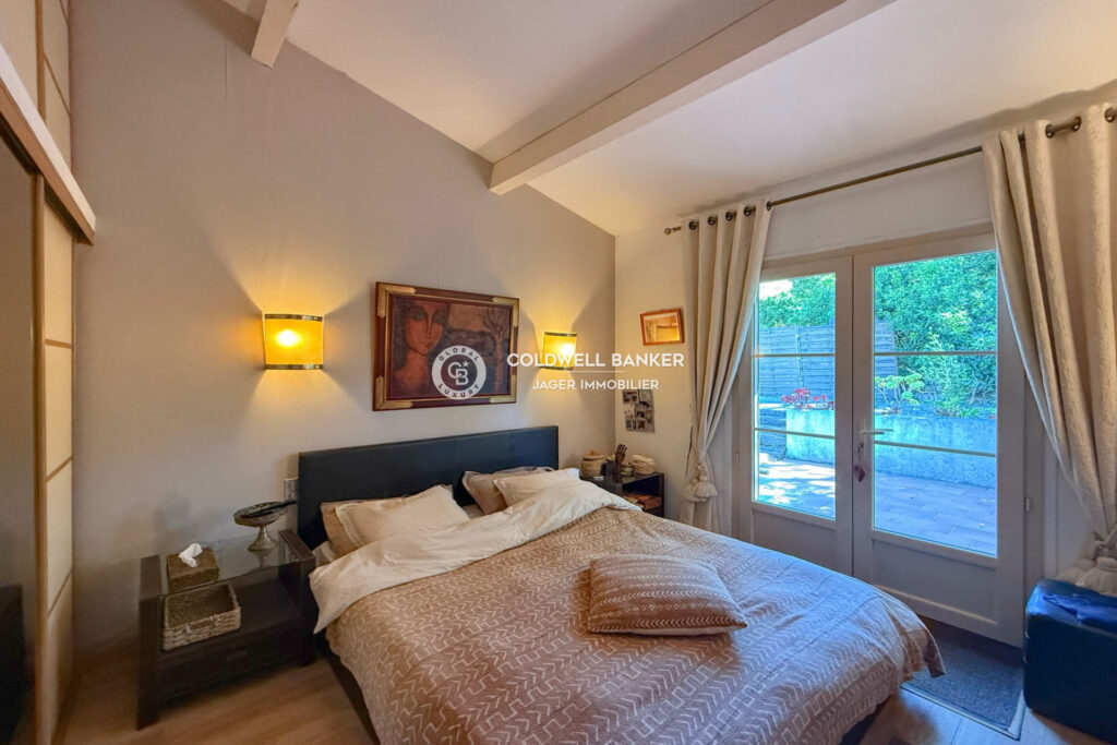 Villa 3 chambres + studio à proximité des plages – 6 pièces – 4 chambres – 206.00 m²