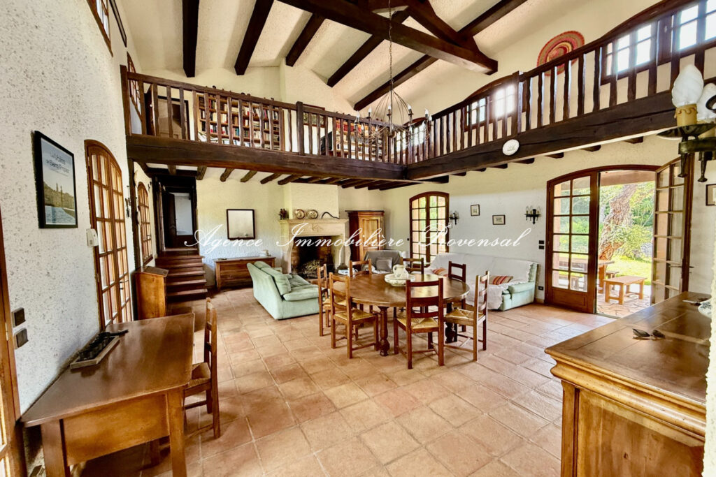 vente villa 6 Pièce(s) – 6 pièces – 5 chambres – 154.00 m²