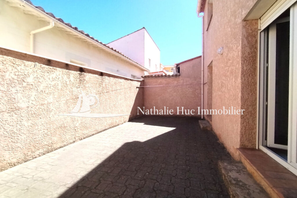 vente maison de village 7 Pièce(s) – 7 pièces – 6 chambres – 138.21 m²