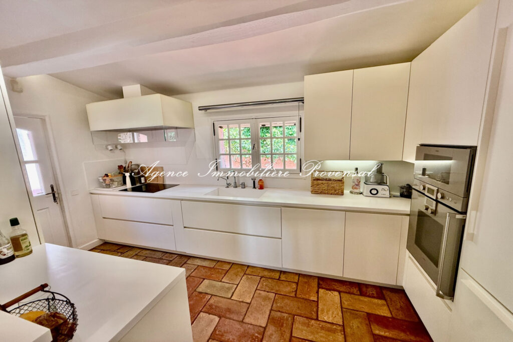 vente villa provençale 7 Pièce(s) – 7 pièces – 5 chambres – 200.00 m²