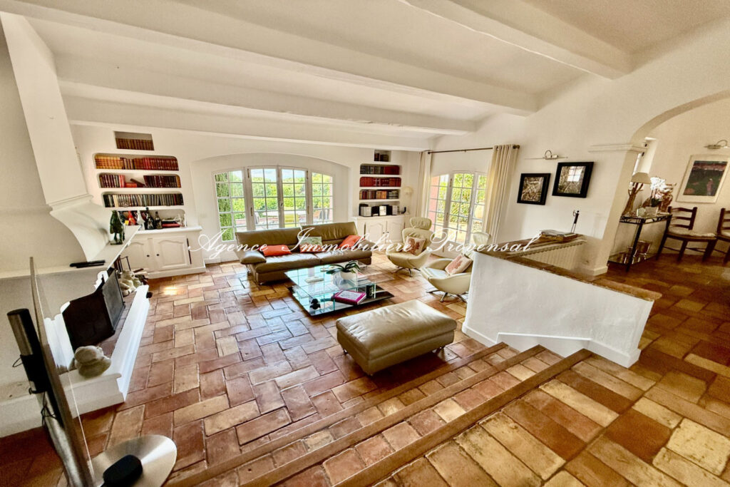 vente villa provençale 7 Pièce(s) – 7 pièces – 5 chambres – 200.00 m²