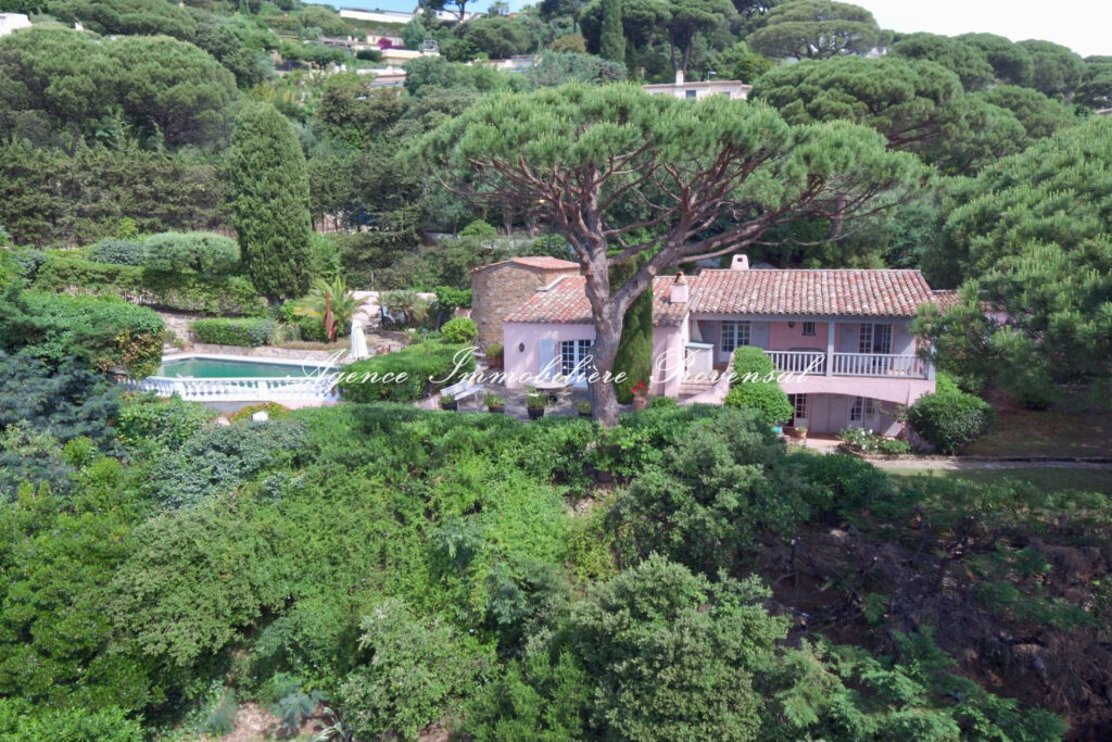 vente villa provençale 7 Pièce(s) – 7 pièces – 5 chambres – 200.00 m²