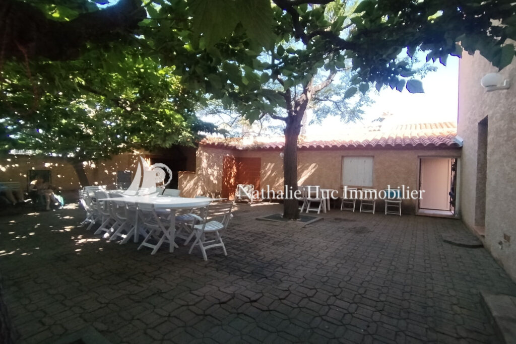 vente maison de village 7 Pièce(s) – 7 pièces – 6 chambres – 138.21 m²