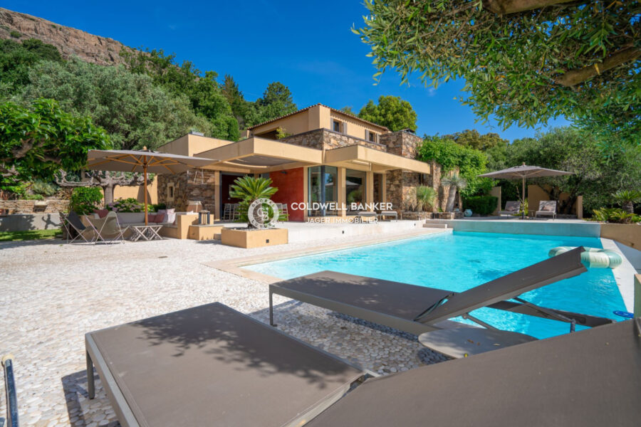 Maison à vendre à La garde-freinet