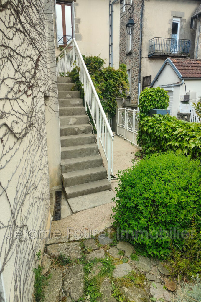 vente idéal investisseur – NR pièces – NR chambres – 151.00 m²