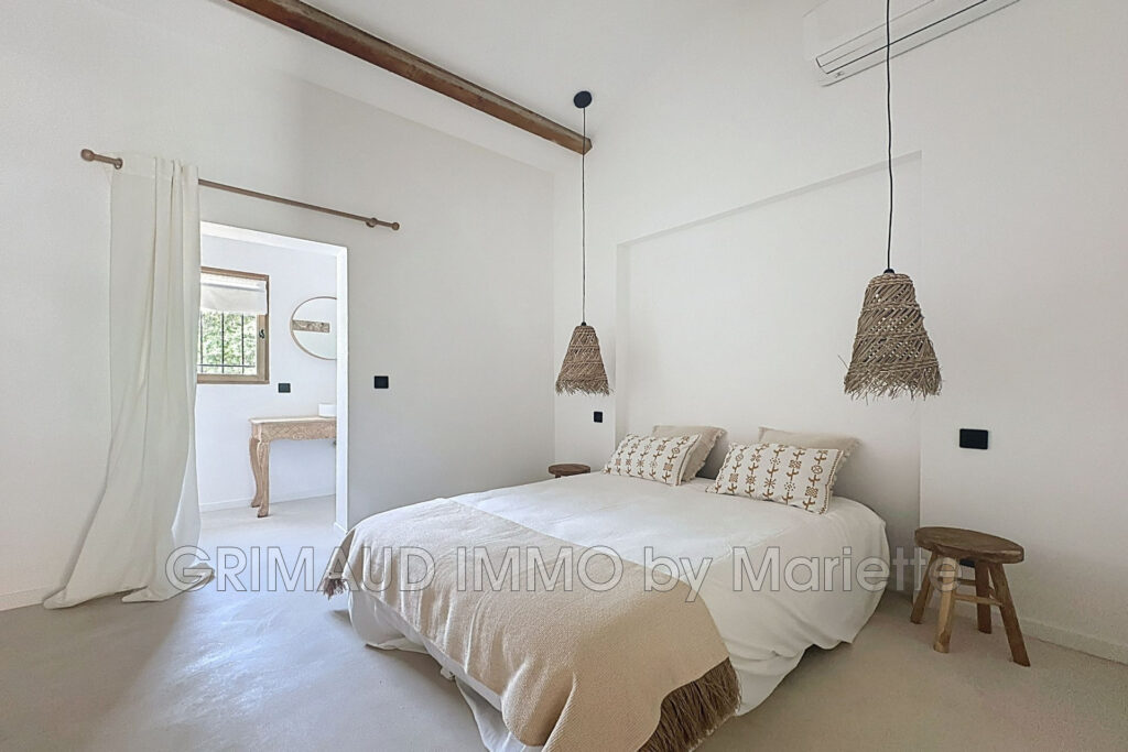 belle proprieté avec 4 chambres et appartement, garage et pisc – 6 pièces – 5 chambres – 197.24 m²