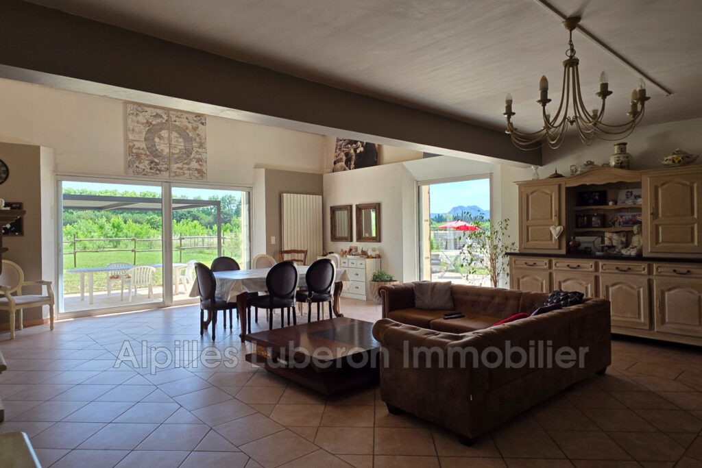 vente maison de campagne 5 Pièce(s) – 5 pièces – 4 chambres – 250.00 m²