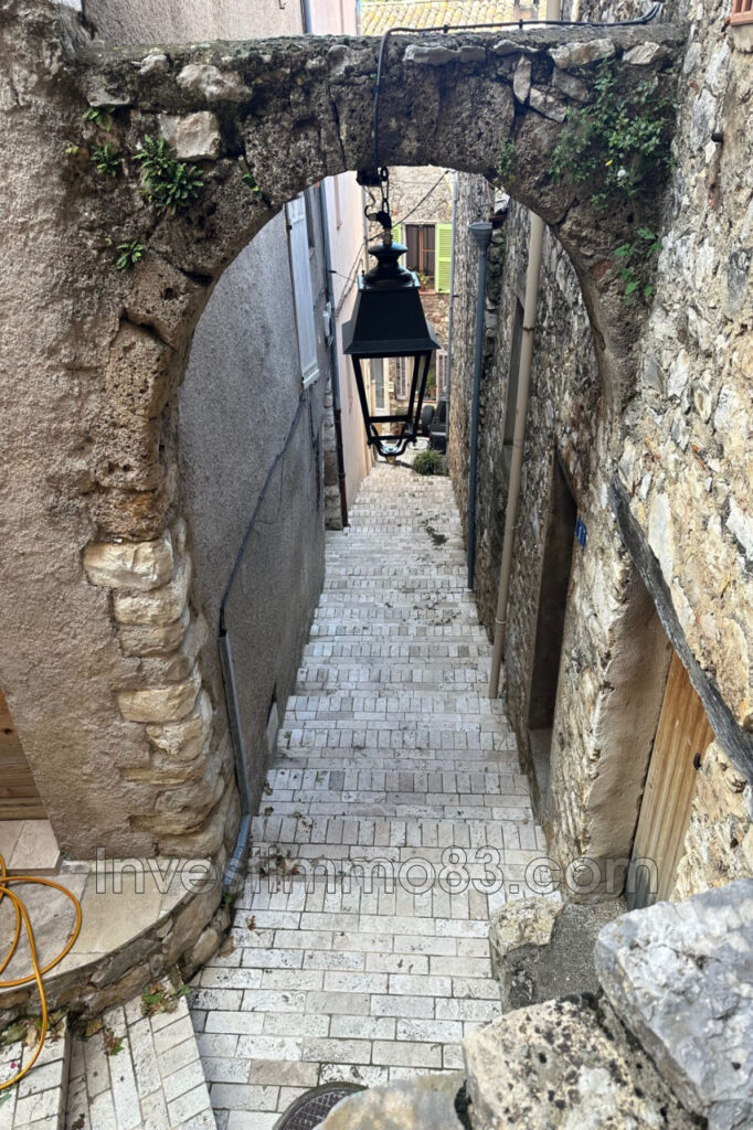 vente maison de village – NR pièces – 2 chambres – 88.00 m²