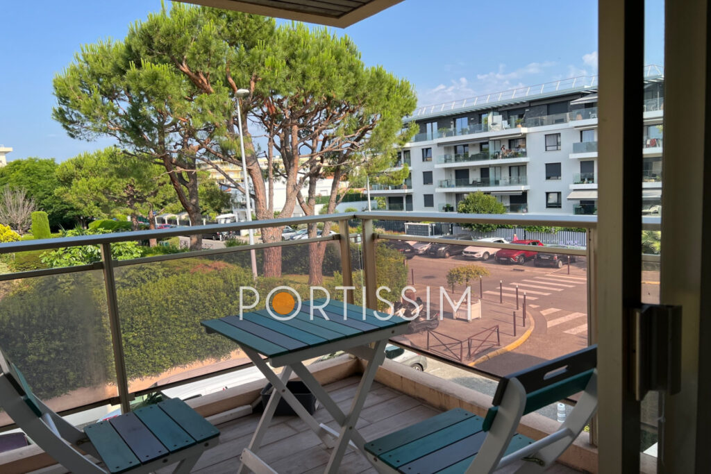 Saint-Laurent-du-Var / Les VESPINS quartier résidentiel et pro – 3 pièces – 2 chambres – 76.00 m²