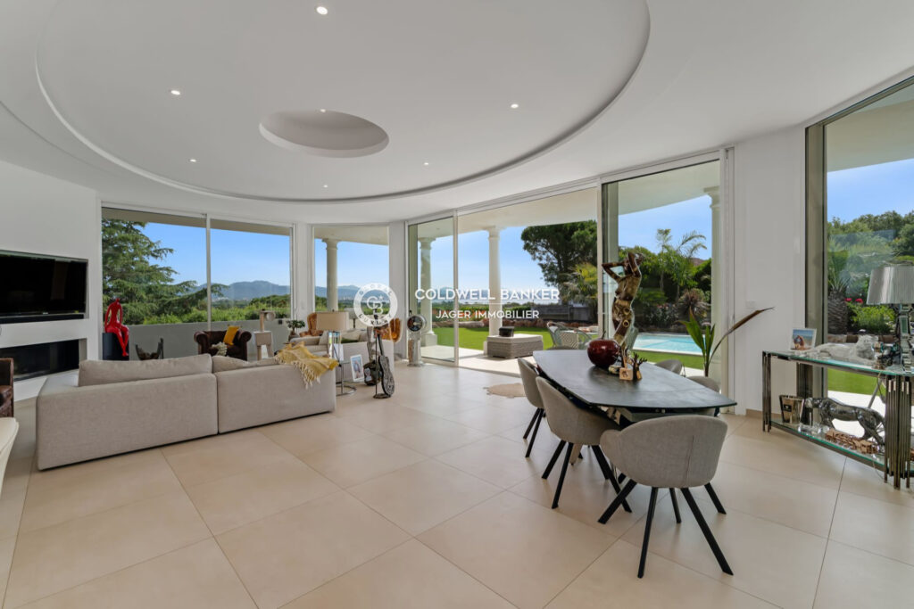 vente maison de caractère 8 Pièce(s) – 8 pièces – 6 chambres – 450.00 m²