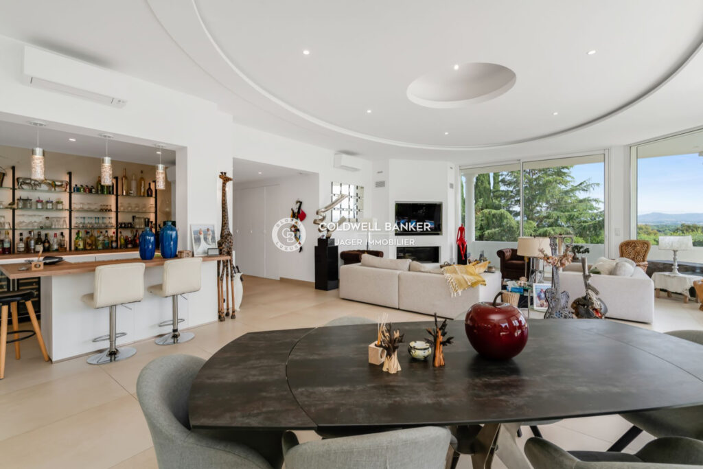 vente maison de caractère 8 Pièce(s) – 8 pièces – 6 chambres – 450.00 m²