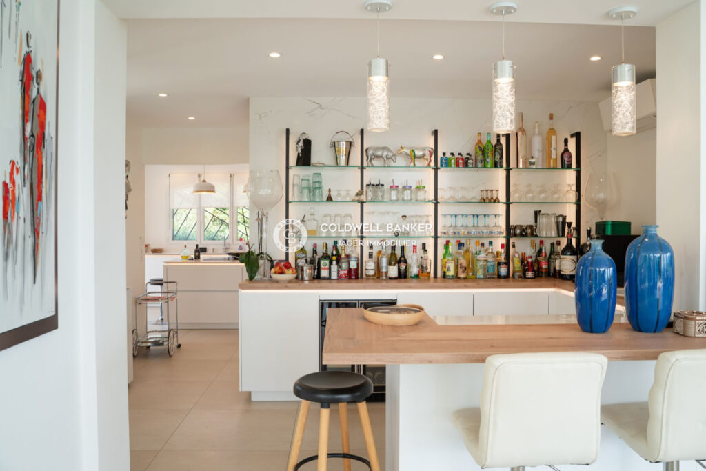 vente maison de caractère 8 Pièce(s) – 8 pièces – 6 chambres – 450.00 m²