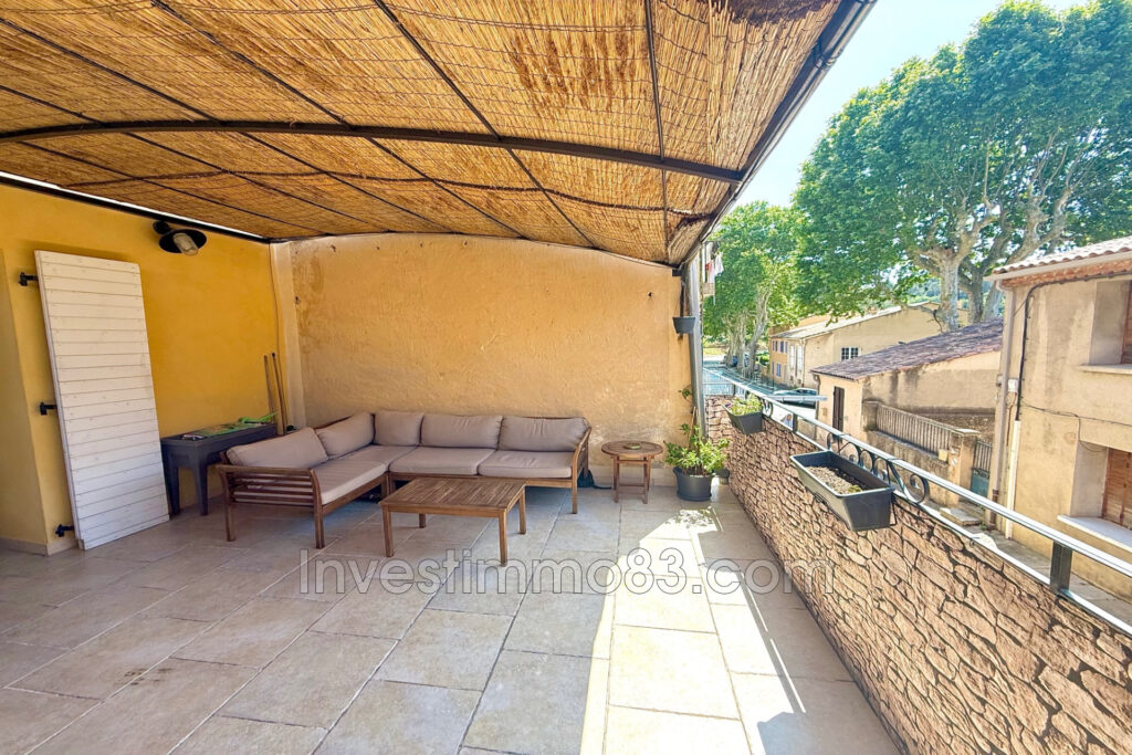 Au coeur de JOUQUES, proche de toutes les commodités, magnifiq – 4 pièces – 3 chambres – 110.00 m²