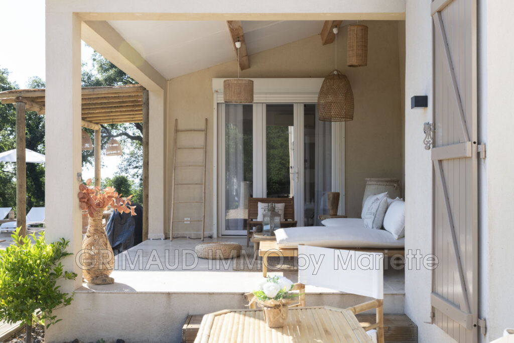 Vue panoramique et calme  Villa 4 Chambres avec studio et pis – 6 pièces – 4 chambres – 120.00 m²