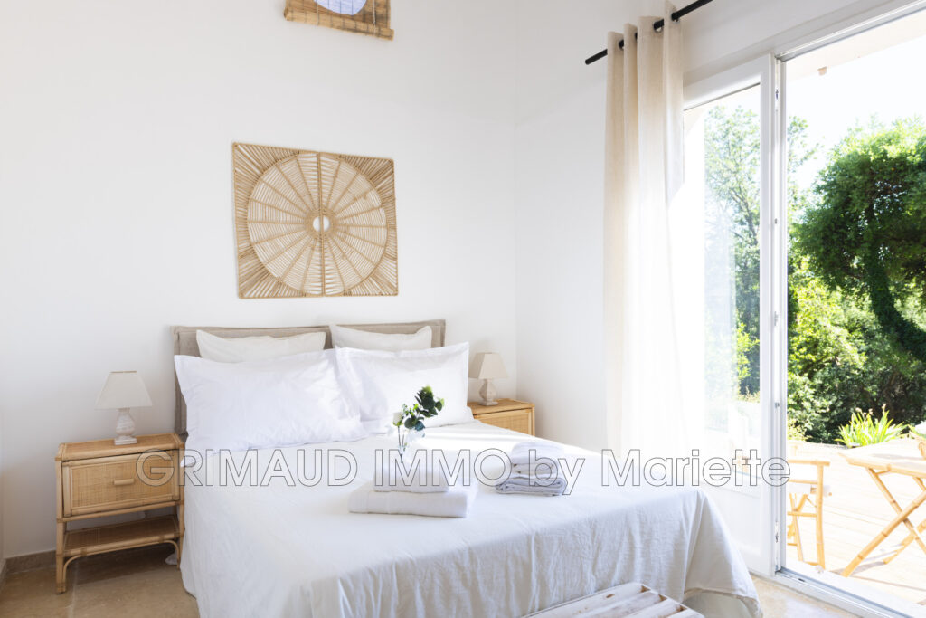 Vue panoramique et calme  Villa 4 Chambres avec studio et pis – 6 pièces – 4 chambres – 120.00 m²