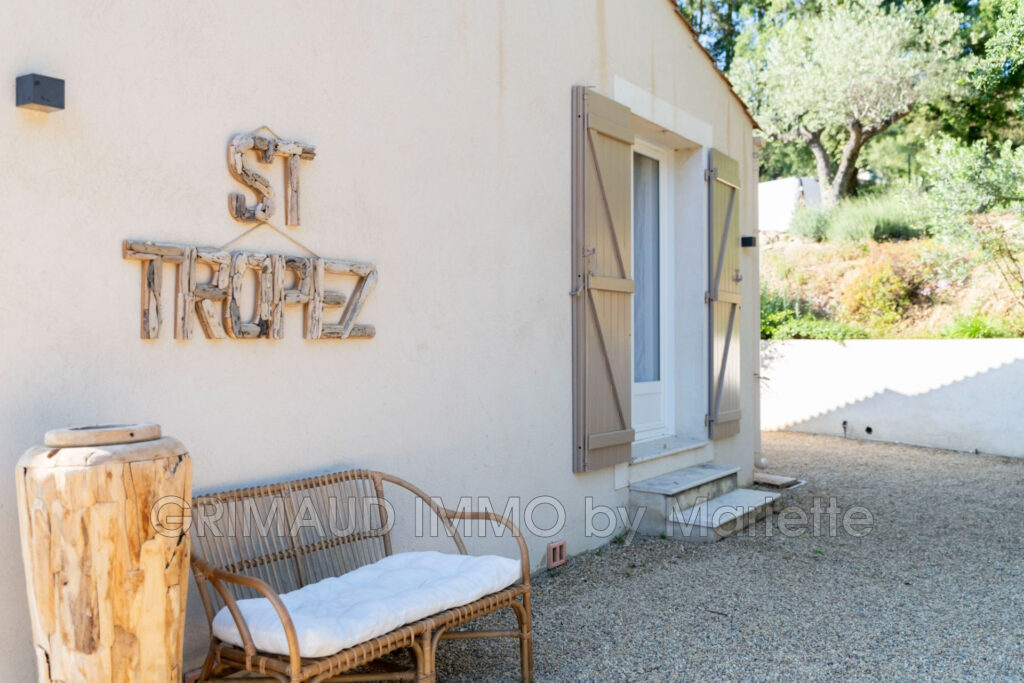 Vue panoramique et calme  Villa 4 Chambres avec studio et pis – 6 pièces – 4 chambres – 120.00 m²