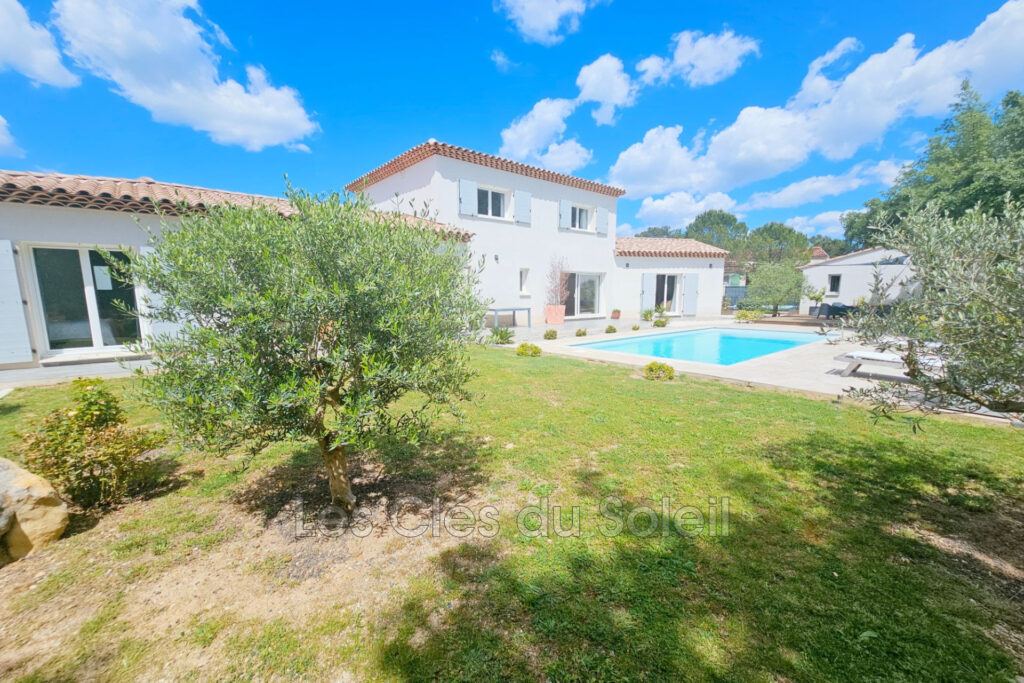 Villa contemporaine 2021  160 m²  Piscine  Vue château   F – 5 pièces – 3 chambres – 160.00 m²