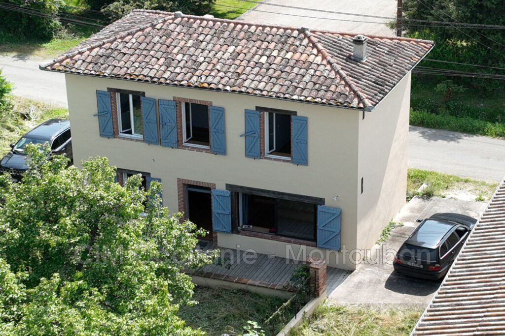 vente maison 10 Pièce(s) – 10 pièces – 2 chambres – 1555.00 m²