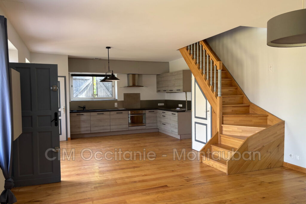 vente maison 7 Pièce(s) – 7 pièces – 2 chambres – 320.00 m²