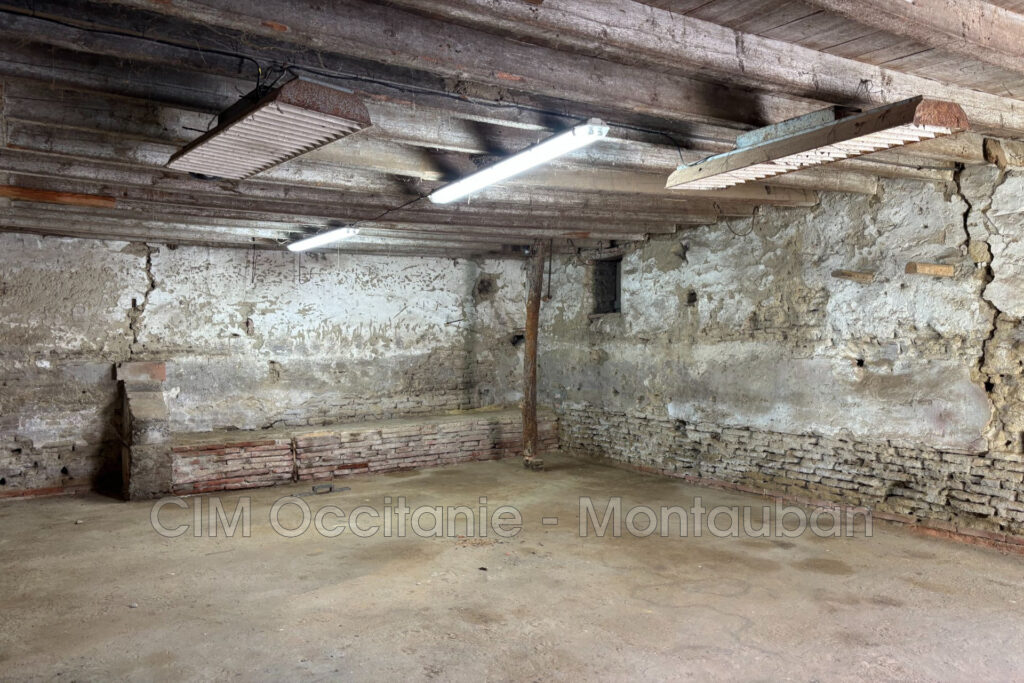 vente maison 7 Pièce(s) – 7 pièces – 2 chambres – 320.00 m²
