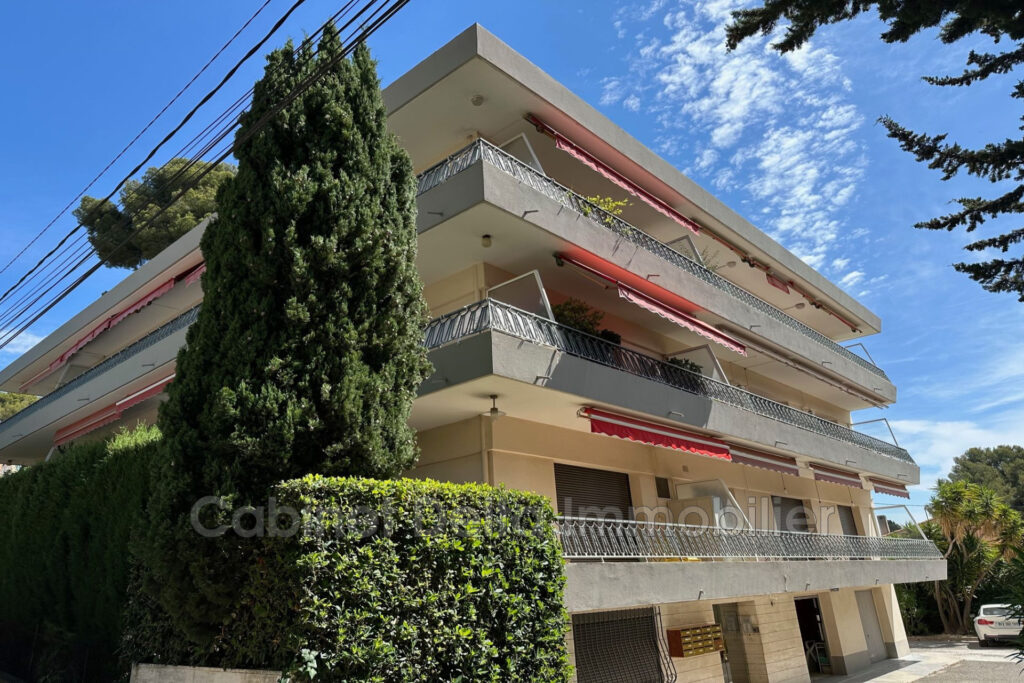 SANARY (ref 610) – T3 Portissol 4 couchages  – 3 pièces – 2 chambres – 82.00 m²