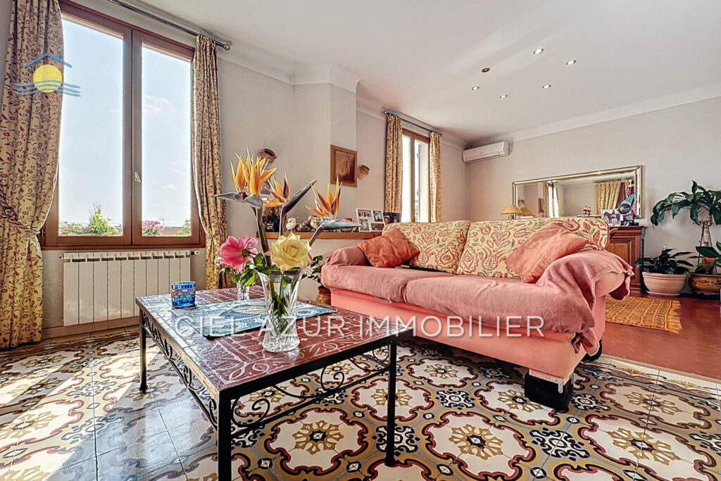 vente maison 6 Pièce(s) – 6 pièces – 3 chambres – 132.79 m²