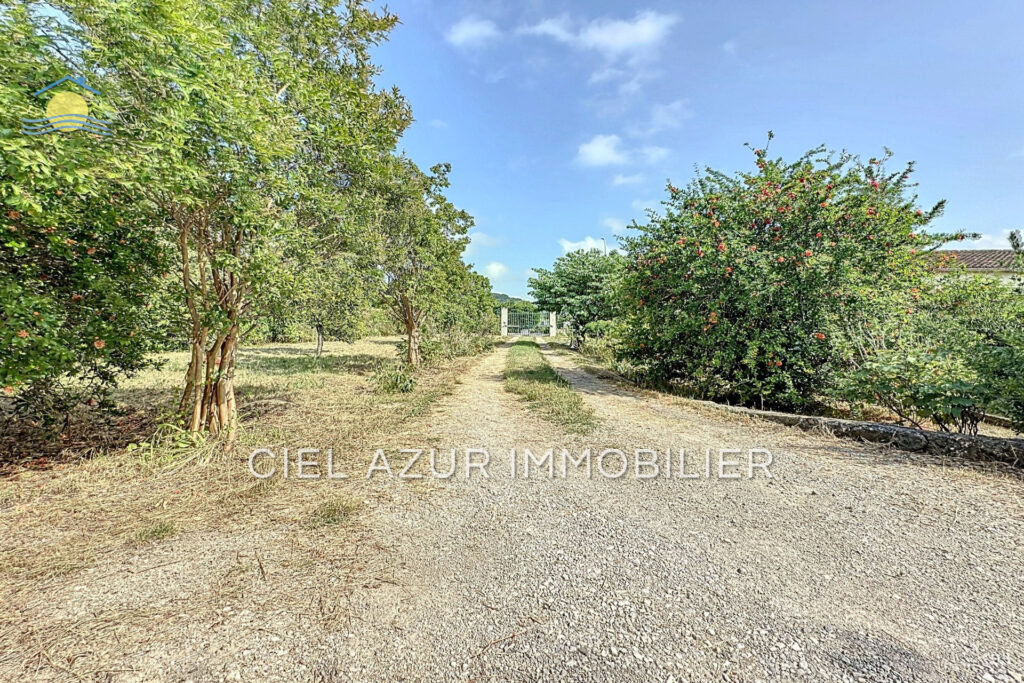 vente maison 6 Pièce(s) – 6 pièces – 3 chambres – 132.79 m²