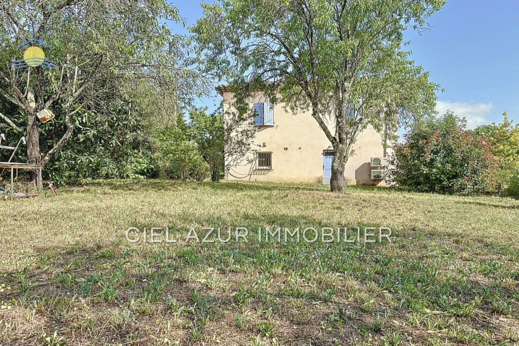 vente maison 6 Pièce(s) – 6 pièces – 3 chambres – 132.79 m²