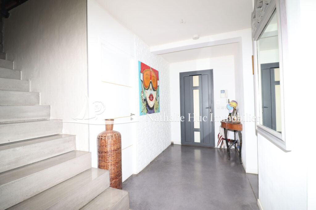 vente maison 6 Pièce(s) – 6 pièces – 5 chambres – 198.00 m²