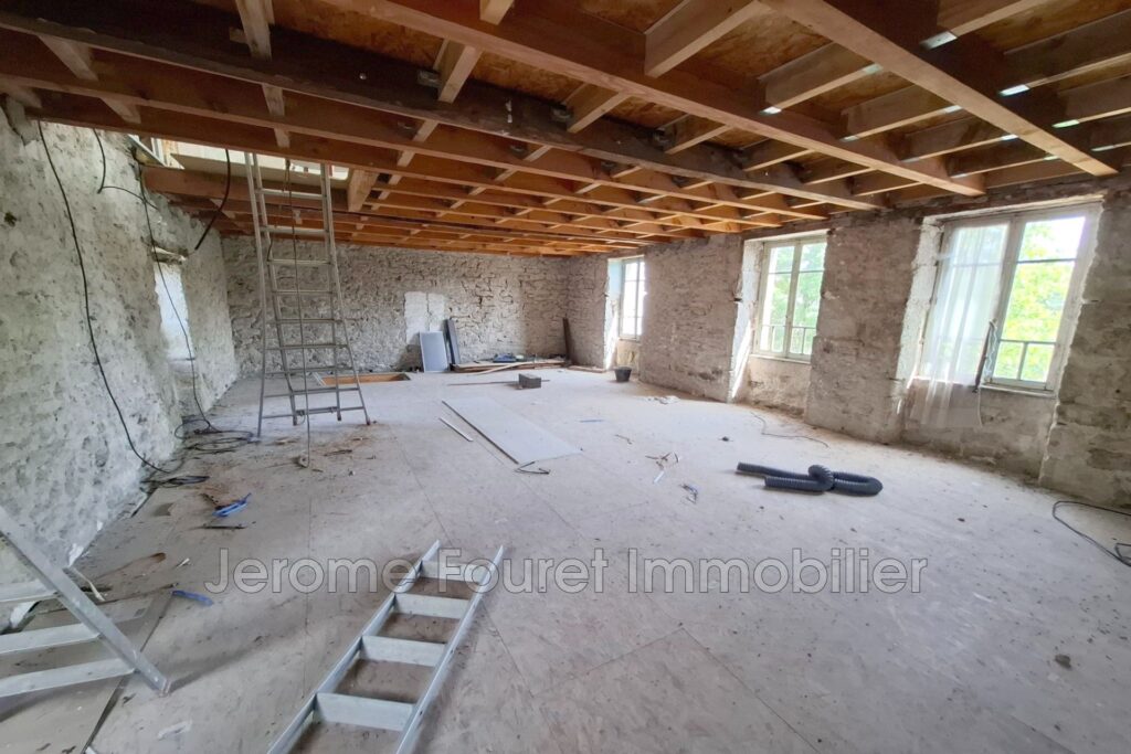 Maison en pierre – NR pièces – NR chambres – 140.00 m²
