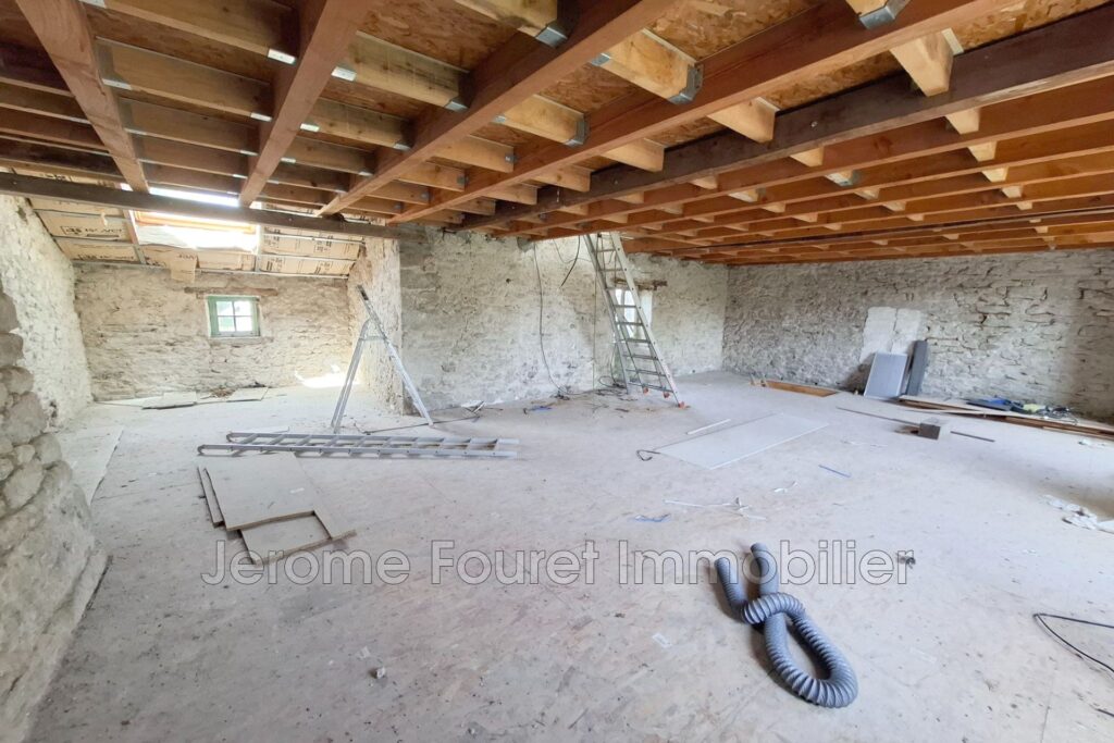 Maison en pierre – NR pièces – NR chambres – 140.00 m²