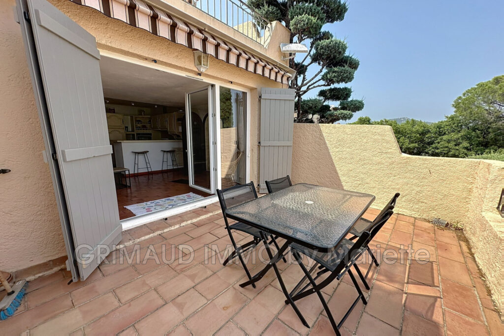 Bel appartement au calme, dans une résidence avec piscine. – 3 pièces – 2 chambres – 49.67 m²