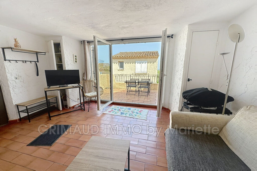 Bel appartement au calme, dans une résidence avec piscine. – 3 pièces – 2 chambres – 49.67 m²