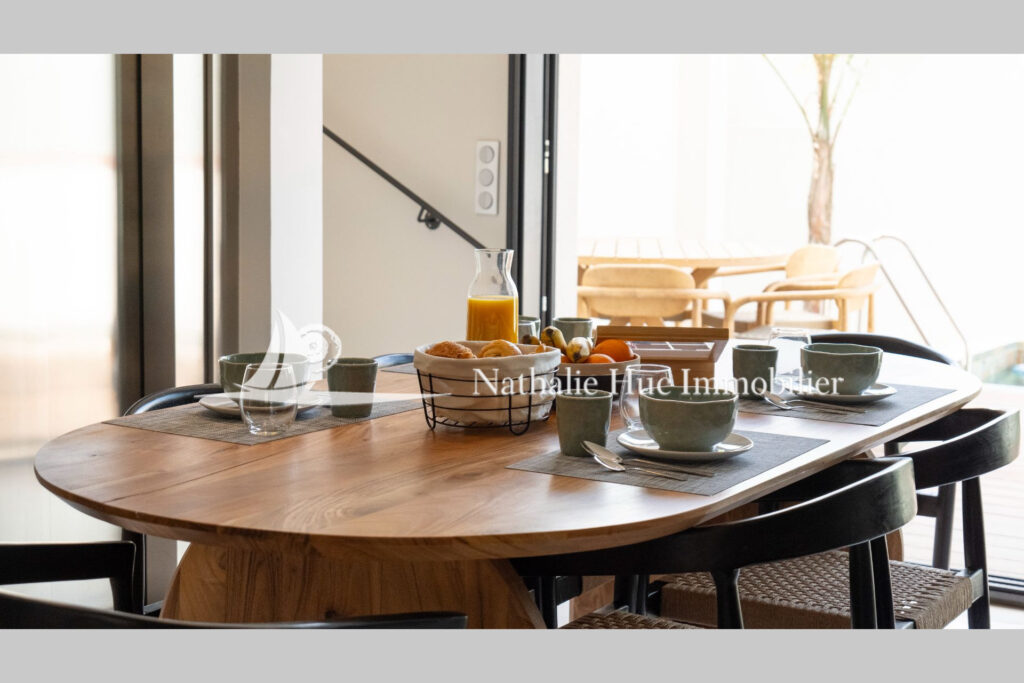 vente maison contemporaine 5 Pièce(s) – 5 pièces – 3 chambres – 4  – 174.00 m²