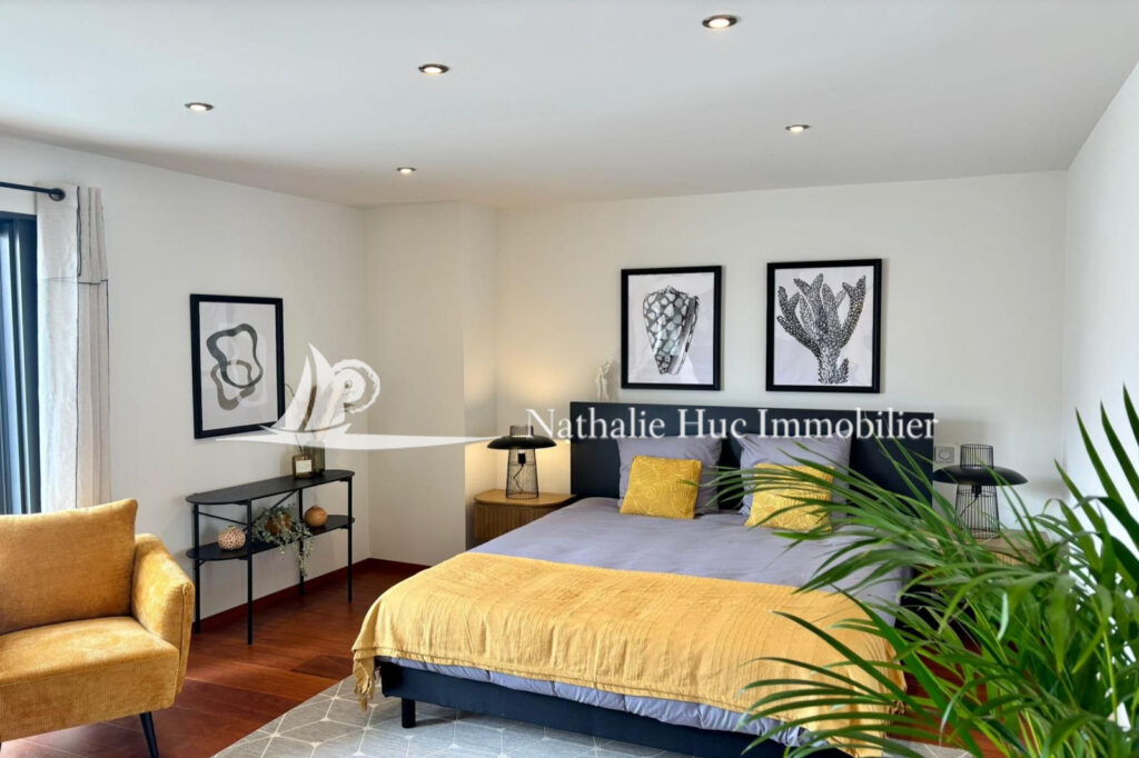 vente maison contemporaine 5 Pièce(s) – 5 pièces – 3 chambres – 4  – 174.00 m²