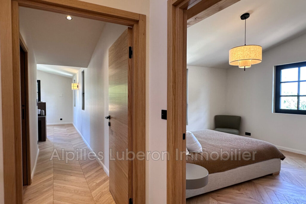 location saisonnière maison de village 6 Pièce(s) – 6 pièces – 4 chambres – 219.00 m²