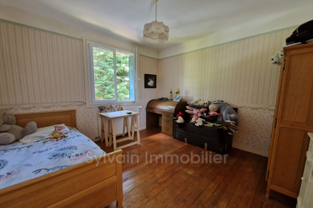 vente maison 6 Pièce(s) – 6 pièces – 4 chambres – 216.00 m²