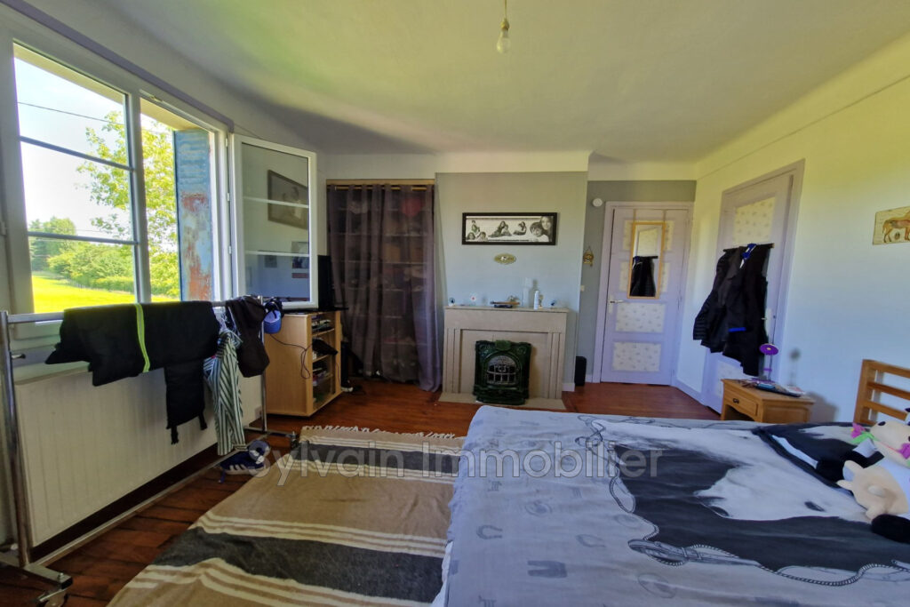 vente maison 6 Pièce(s) – 6 pièces – 4 chambres – 216.00 m²